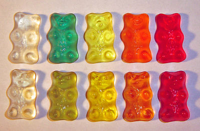 400px-French_and_German_Gummy_bears.JPG