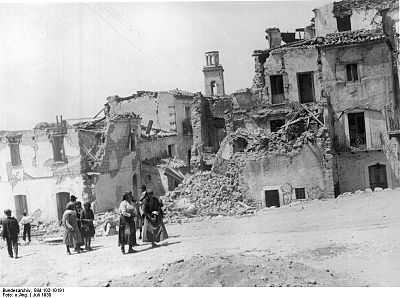 Bundesarchiv Bild 102-10191, Italien, Erdbeben-Katastrophe.jpg